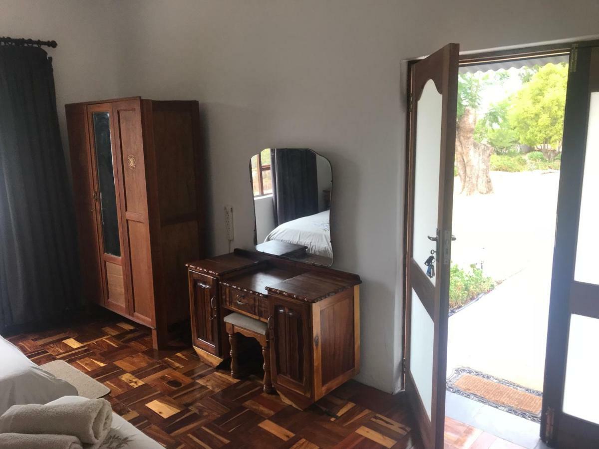 ליידיסמית Towerzicht Guest House מראה חיצוני תמונה