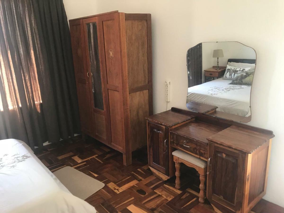 ליידיסמית Towerzicht Guest House מראה חיצוני תמונה