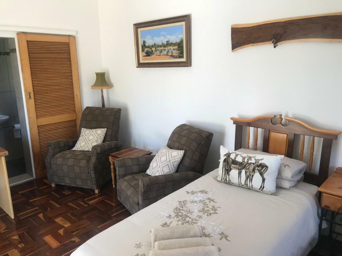 ליידיסמית Towerzicht Guest House מראה חיצוני תמונה