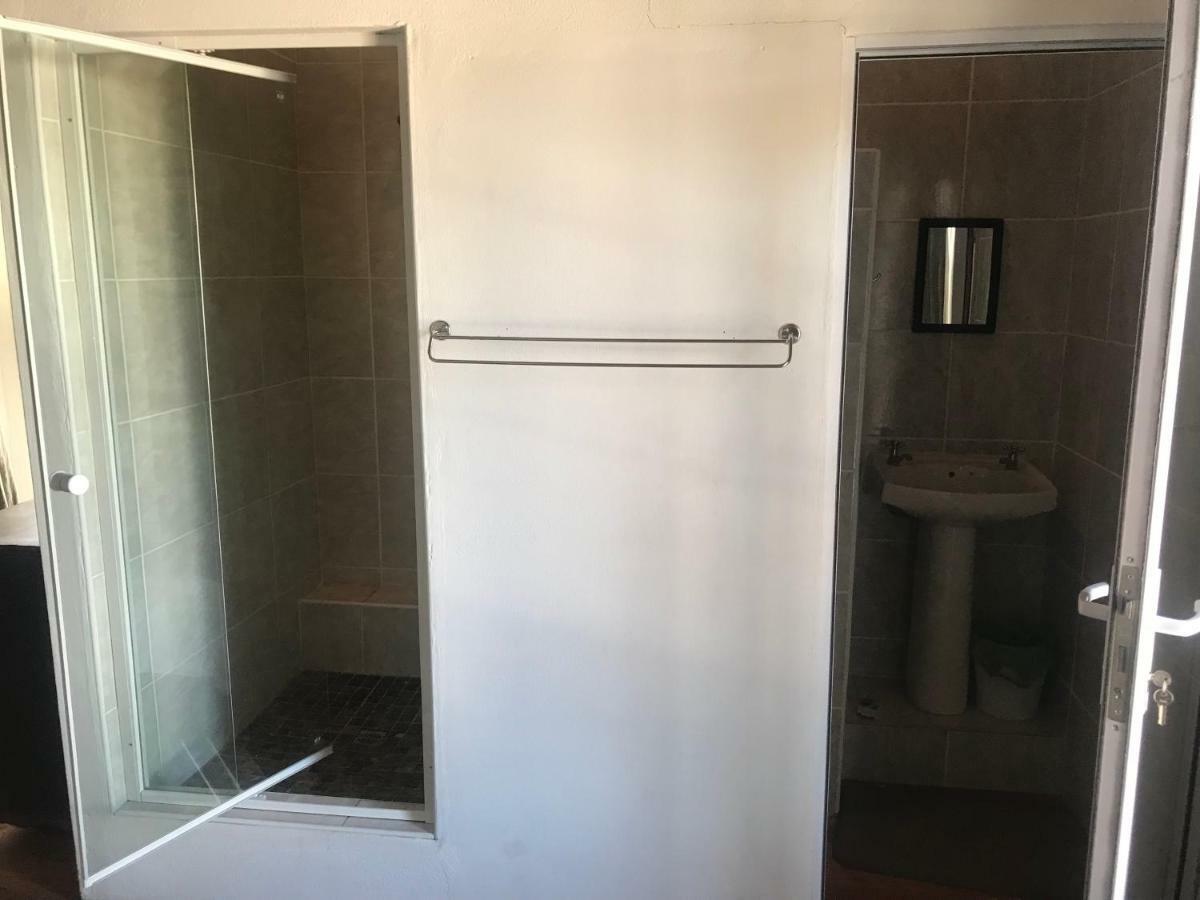 ליידיסמית Towerzicht Guest House מראה חיצוני תמונה