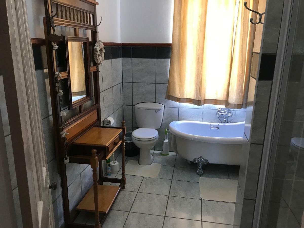 ליידיסמית Towerzicht Guest House מראה חיצוני תמונה
